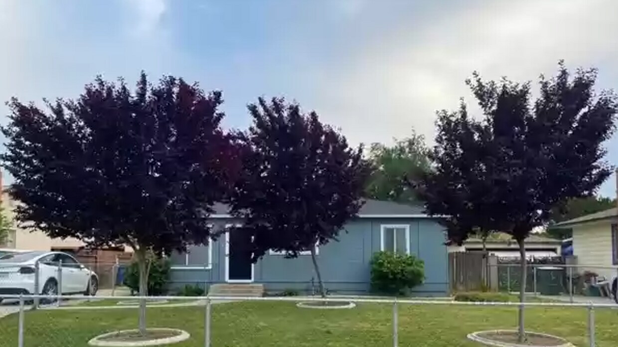 Primary Photo - 3609 Peckham Ave