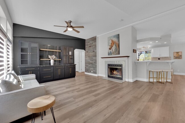 Building Photo - Single-Level Living with Giant Garage & Ba...