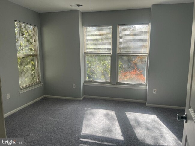 Foto del edificio - 11510 Little Patuxent Pkwy