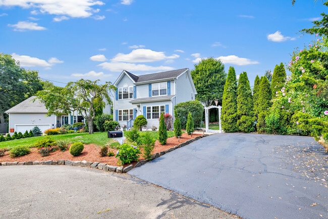 Building Photo - 18 Kathryn Dr