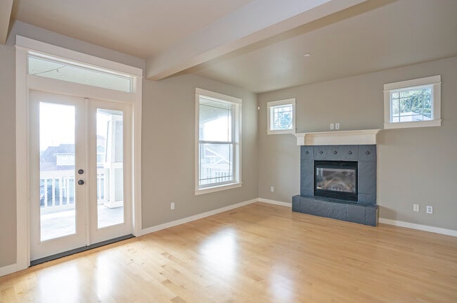 Foto del edificio - 1749 Skyline Ridge Ln SW