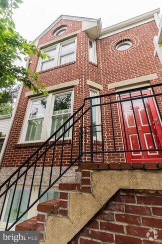 Building Photo - 627 N West St