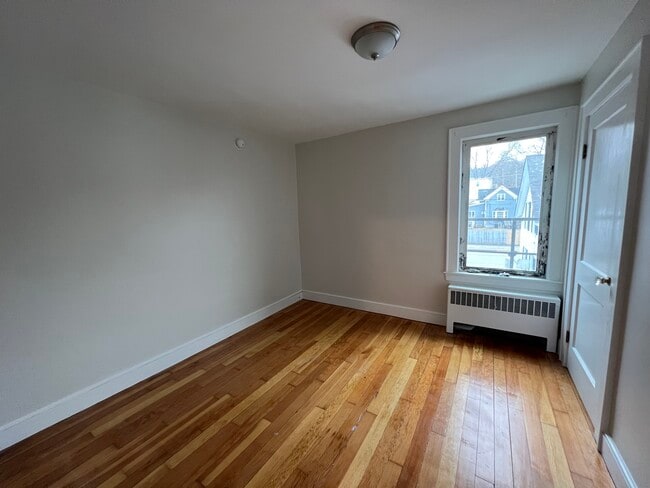 Building Photo - 143 Cleaves St
