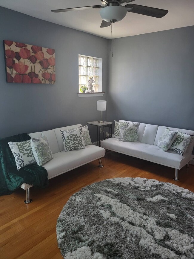 Building Photo - 6926 Natural Bridge Rd