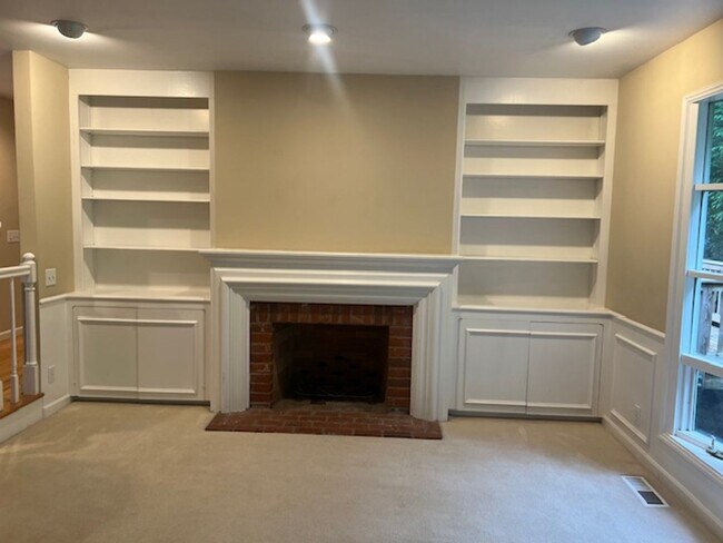 Foto del edificio - Highly desirable Sammamish 3 bedroom, 3 ba...