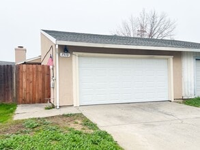 Building Photo - 7510 Whisperwillow Dr