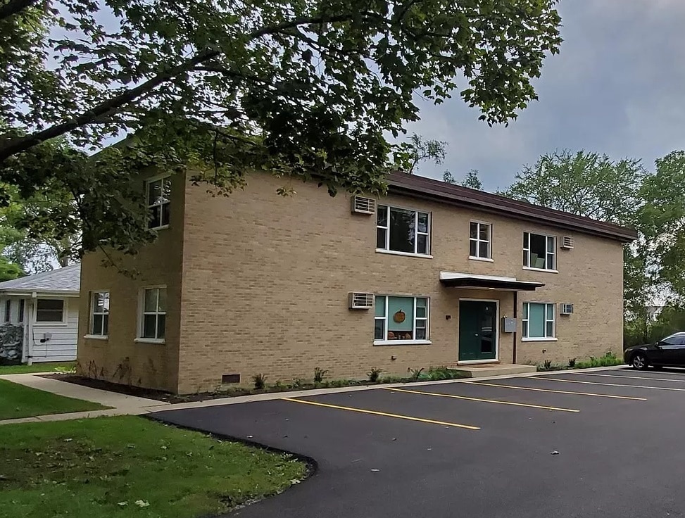 420 S Lake St Unit A, Grayslake, IL 60030 Apartments in Grayslake, IL