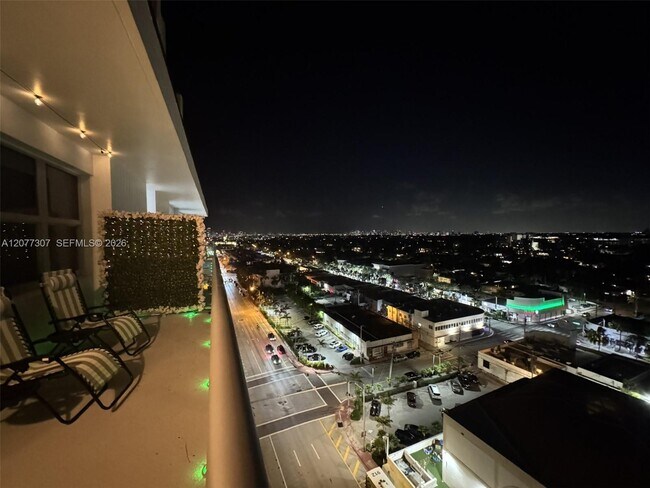 Building Photo - 9511 Collins Ave