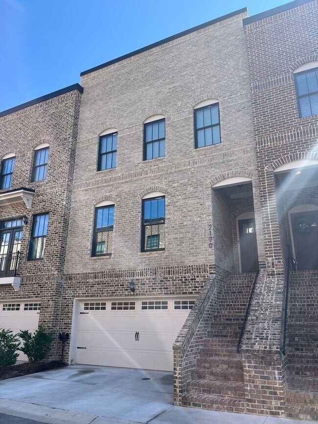 Foto del edificio - 4 Bedroom Townhome in Grayson