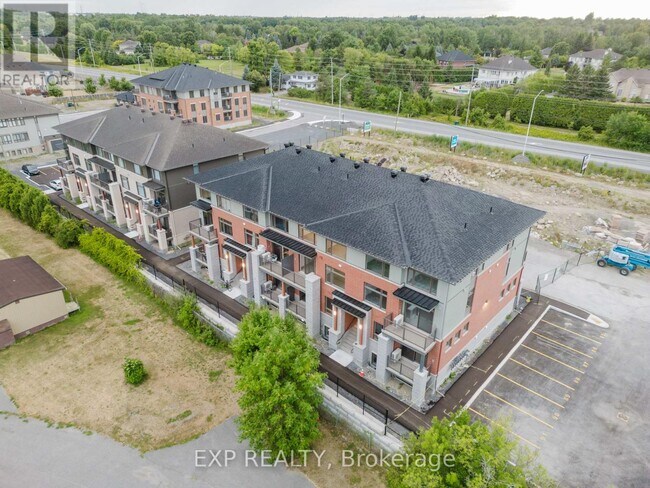 Photo du bâtiment - 207 Silhouette Private