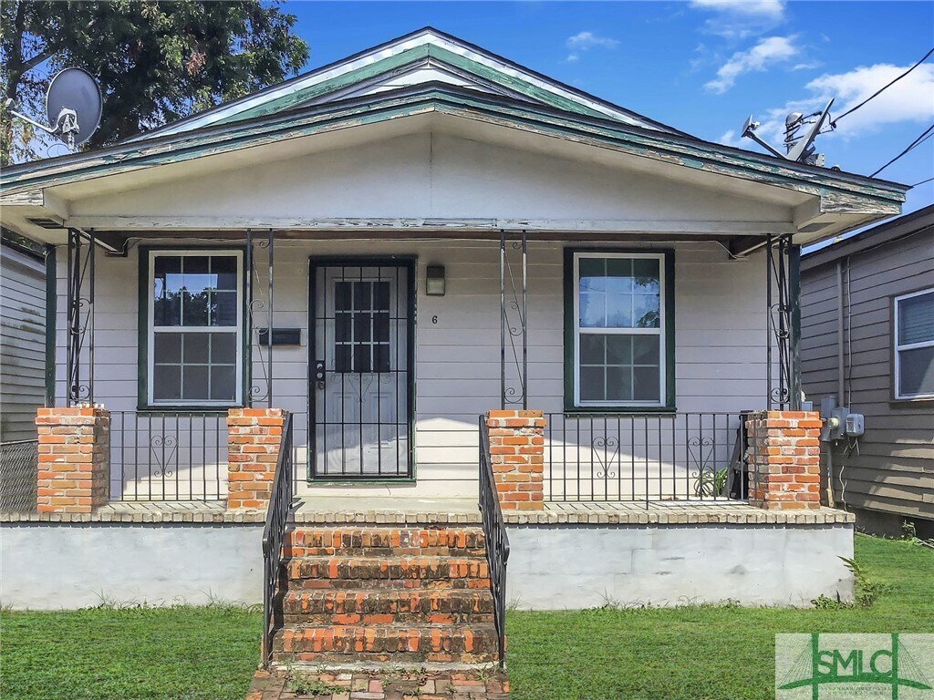 6 Rothwell St, Savannah, GA 31415 House Rental in Savannah, GA