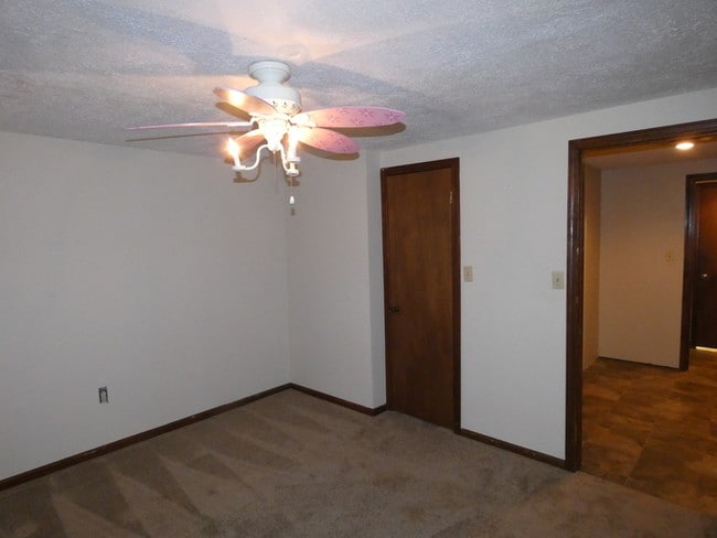 Building Photo - 7604 N Olive St