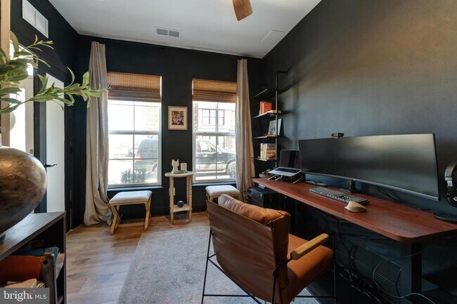 Foto del edificio - 11237 Beaker St