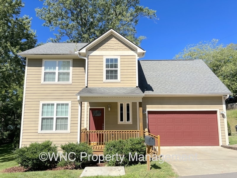 Primary Photo - 5 Apple Ln