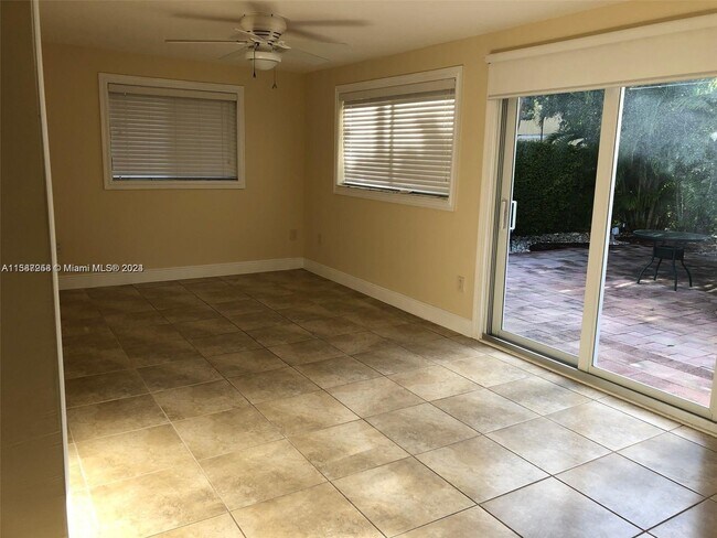 Building Photo - 826 Benevento Avenue Apt #824, Coral Gable...