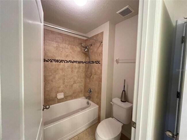 Building Photo - 10930 Inside Loop