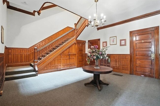 Building Photo - 388 Marlborough St