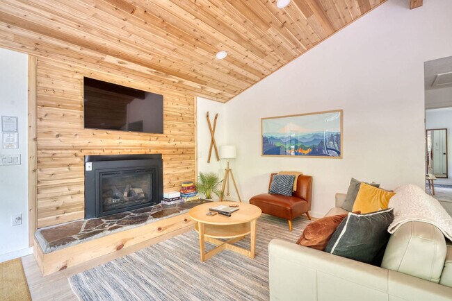 Building Photo - 24640 E Arthur Hailey Rd