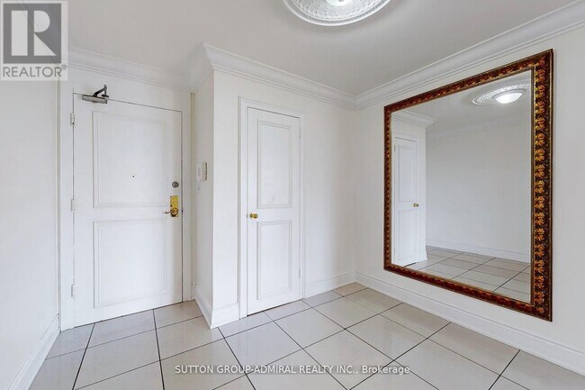 Building Photo - 135 Antibes Dr