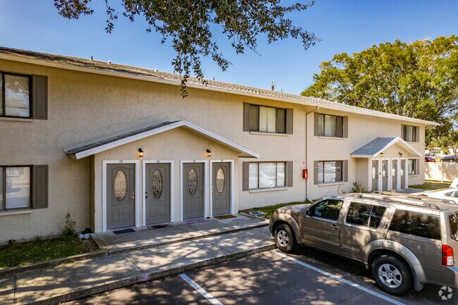 1409 Alpine Rd, en Clearwater, FL - Alpine