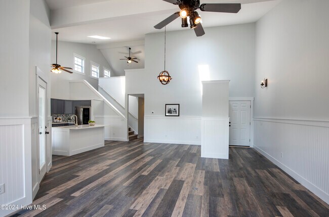 Foto del edificio - 3123 Lakeside Commons Dr SE