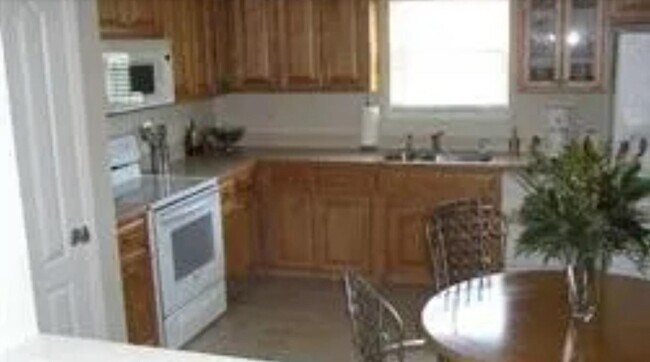 Building Photo - 7025 Shady Grove Way