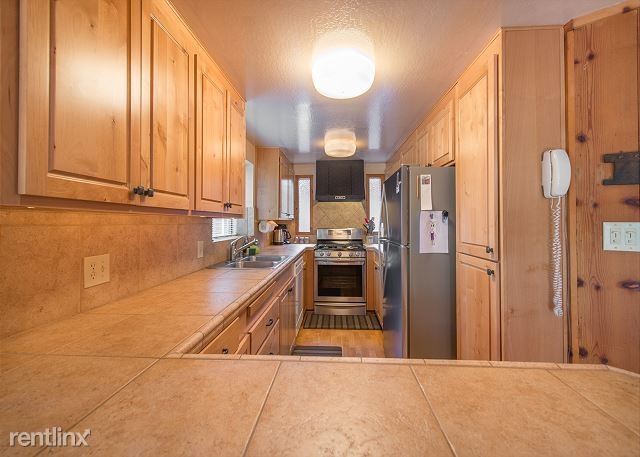 Building Photo - 4 br, 3.5 bath House - 4110 Robert Avenue