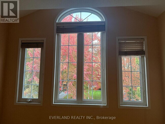 Photo du bâtiment - 49 Falling River Dr