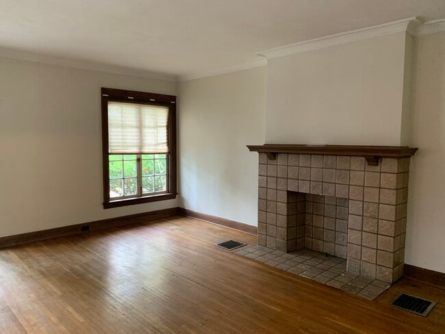 Building Photo - 125 Clinton Heights Ave