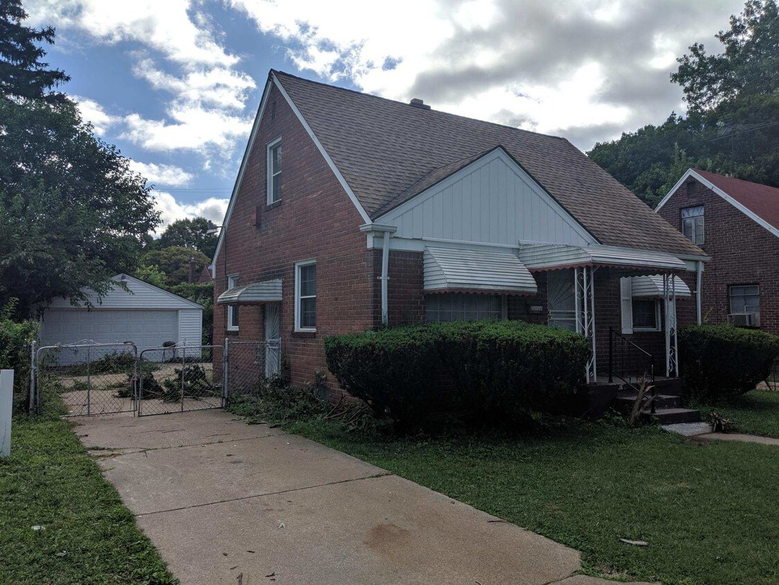 14354 Southfield Fwy, Detroit, MI 48223 House for Rent in Detroit, MI