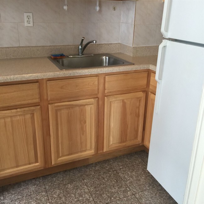 Building Photo - 1 br, 1 bath Apartment - 3111 47th St