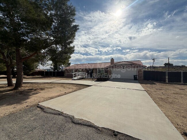 Building Photo - 15006 Tuscola Rd