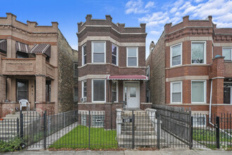 Building Photo - 914 N Lawndale Ave