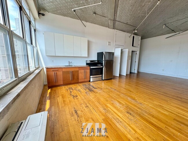 Building Photo - 1087 Flushing Ave