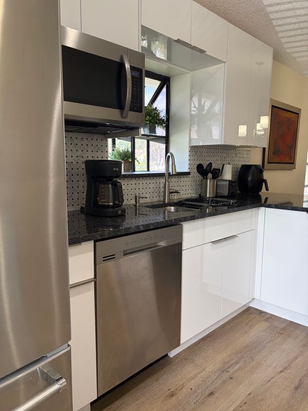 Foto del edificio - 8107 Summerbreeze Ln