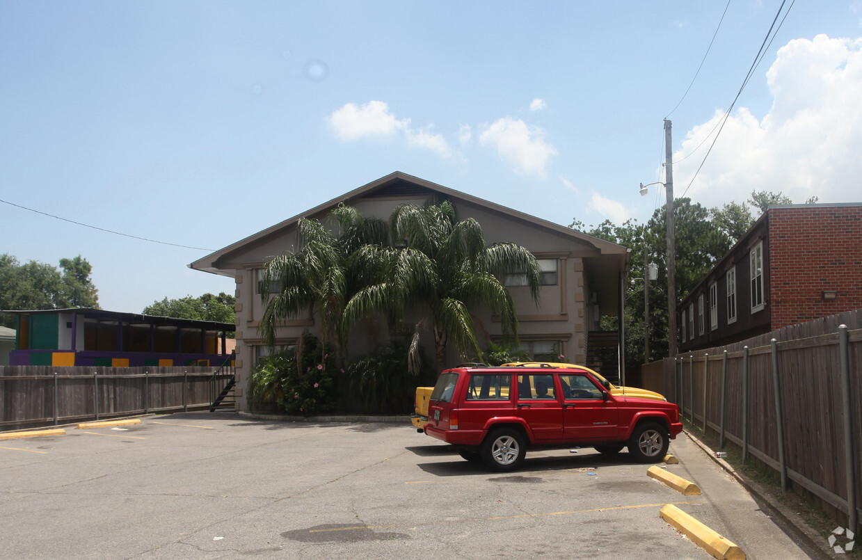Building Photo - 2201 Cleary Ave