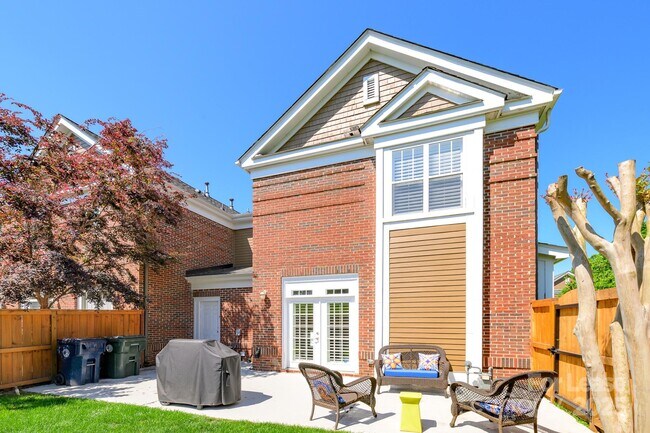 Building Photo - 18524 Mizzenmast Ave