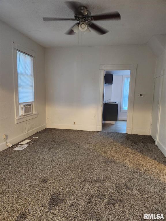Building Photo - 1703 W 7th St