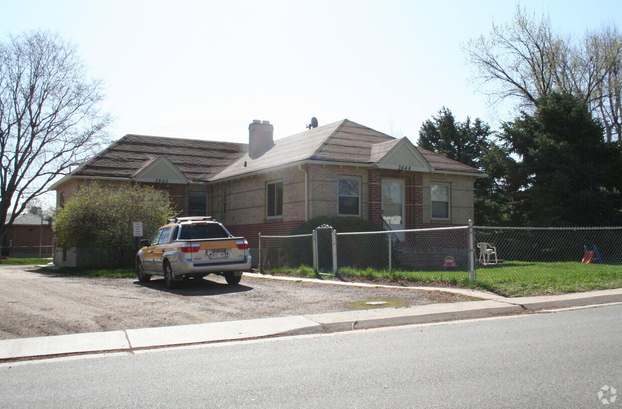 Foto del edificio - 3648-3656 Ames St