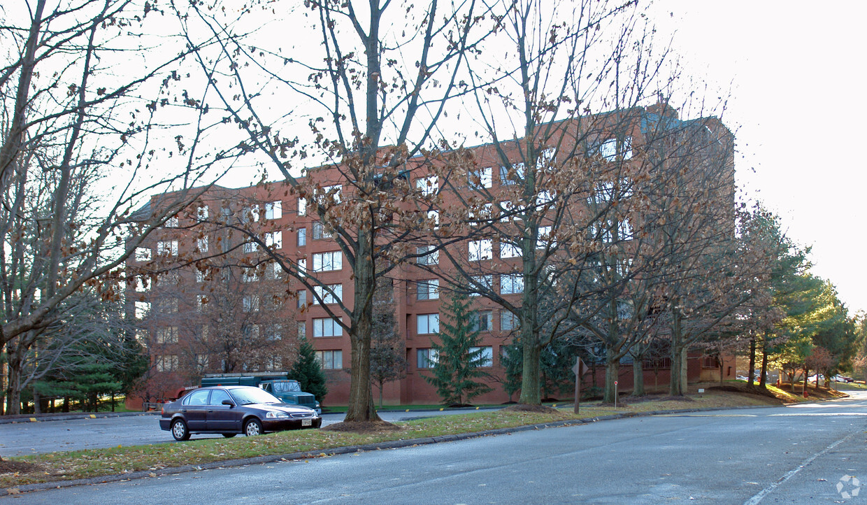 Building Photo - Annen Woods Condominiums