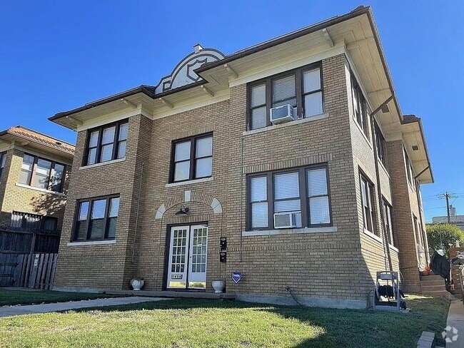 Building Photo - 5638 Richard Ave