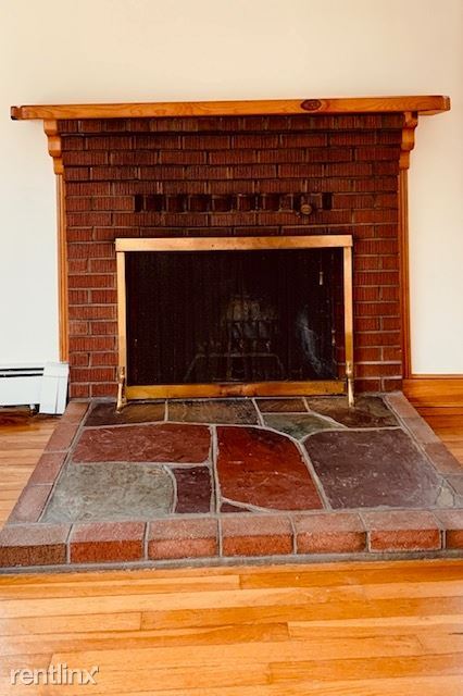 Building Photo - 4 br, 1.5 bath House - 864 Bedford Street