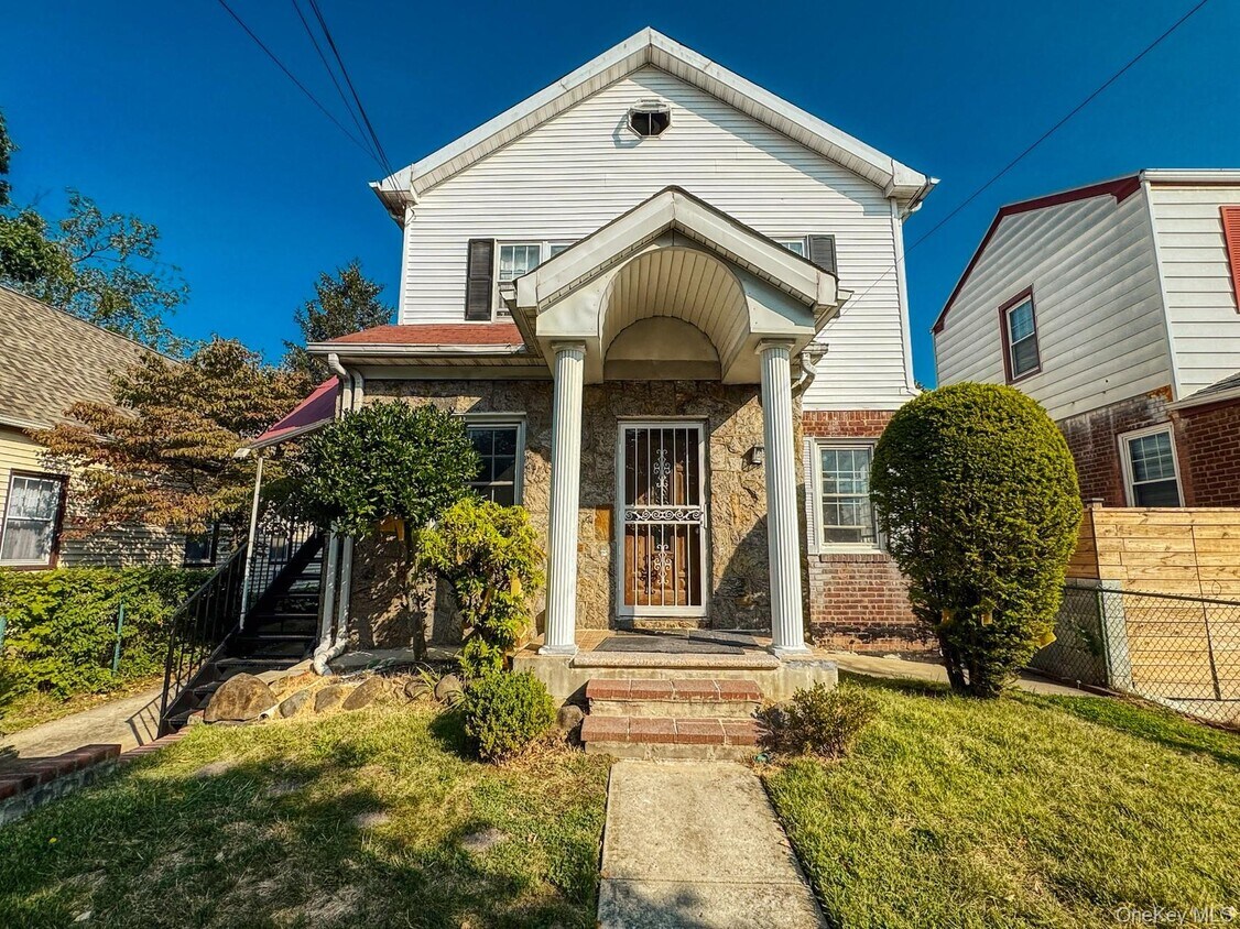 Foto principal - 204-11-204-33 33rd Ave