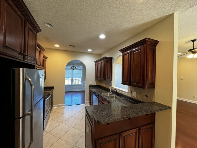 Foto del edificio - House for Rent