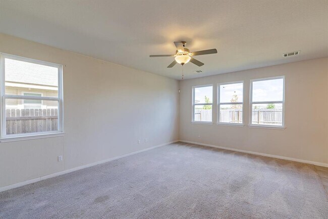Building Photo - 132 Skycroft Cir