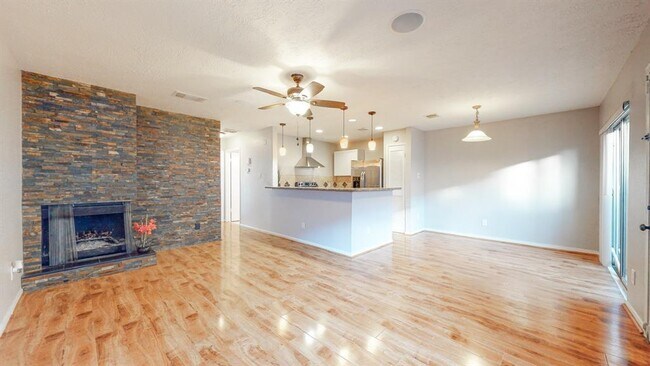 Building Photo - 2379 Briarwest Blvd