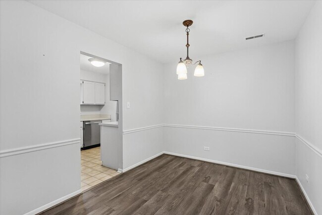 Foto del edificio - 1601 Thames Ct