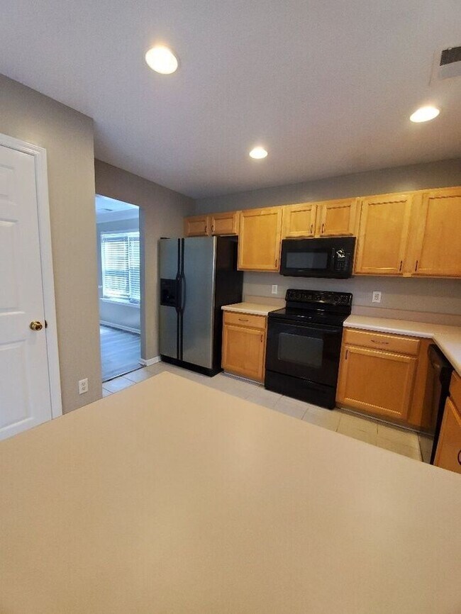 Building Photo - 2030 Stargrass Ct