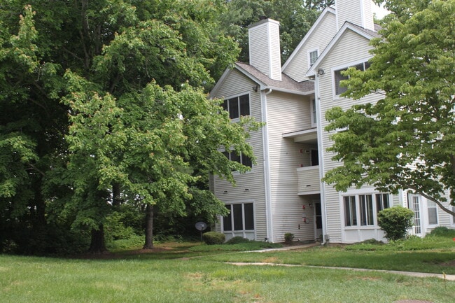 Top Floor Condo View - 4454 Lord Loudoun Ct
