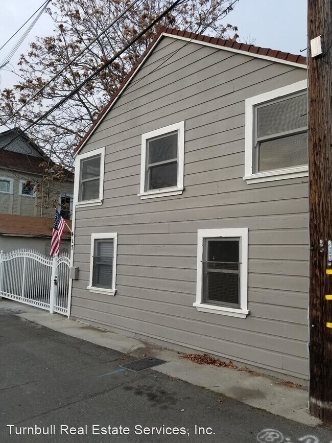Foto del edificio - 4 br, 2 bath House - 417 11TH STREET